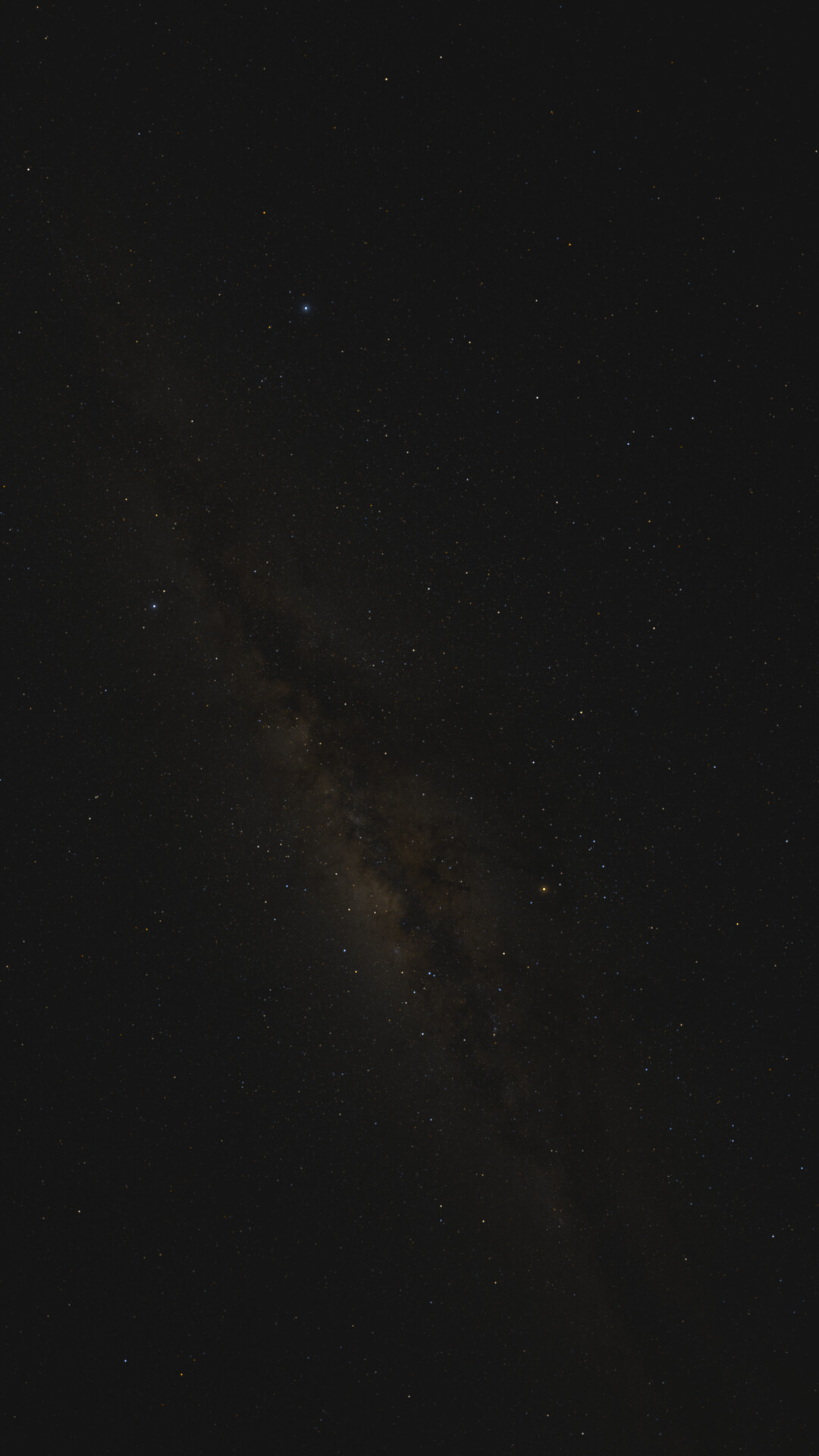 Figure 7: Under Bortle 7 light pollution, without the Weber threshold, the Milky Way is somehow still visible