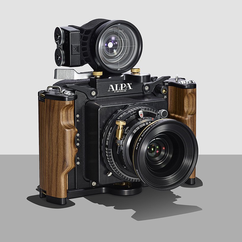 Rodenstock HR Alpagon 5.6/70mm 限量版镜头与 3D 打印遮光罩特写