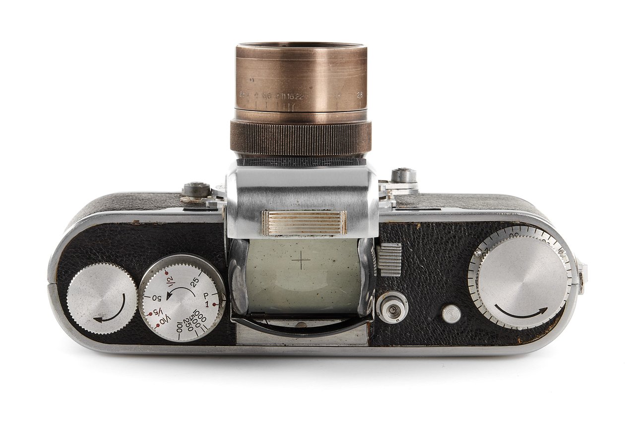Alpa 11si 镀铬版搭载 Angénieux 28mm f/3.5 镜头