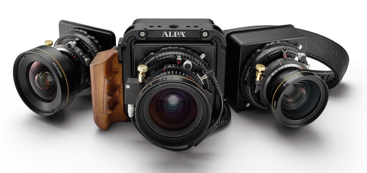 Phase One A 系列完整套装，含 Alpa 12 TC 机身、IQ 系列后背和 Rodenstock 镜头