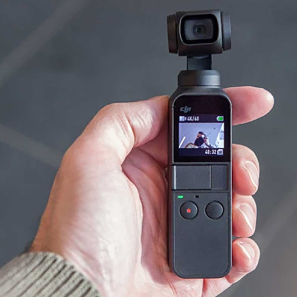 Osmo Pocket 3（2023），1 英寸 CMOS、4K 120fps、2 英寸旋转触屏，2024 年全年销量超 500 万台
