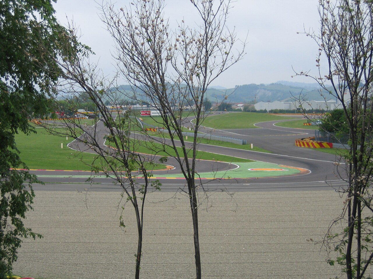 马拉内罗 Fiorano 赛道路边视角，Ferrari 在此进行新车测试