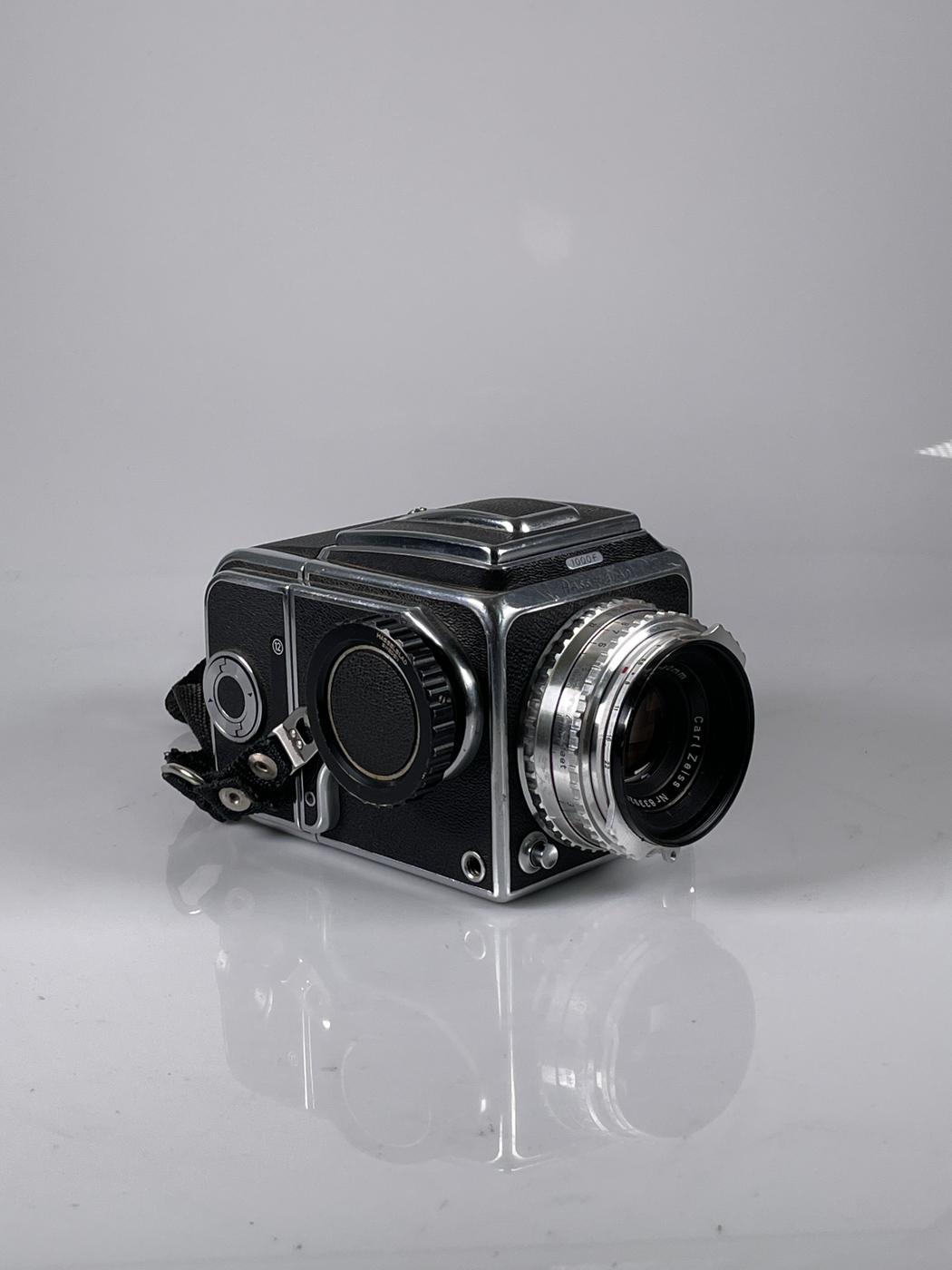 Hasselblad 1000F 配 Zeiss Tessar