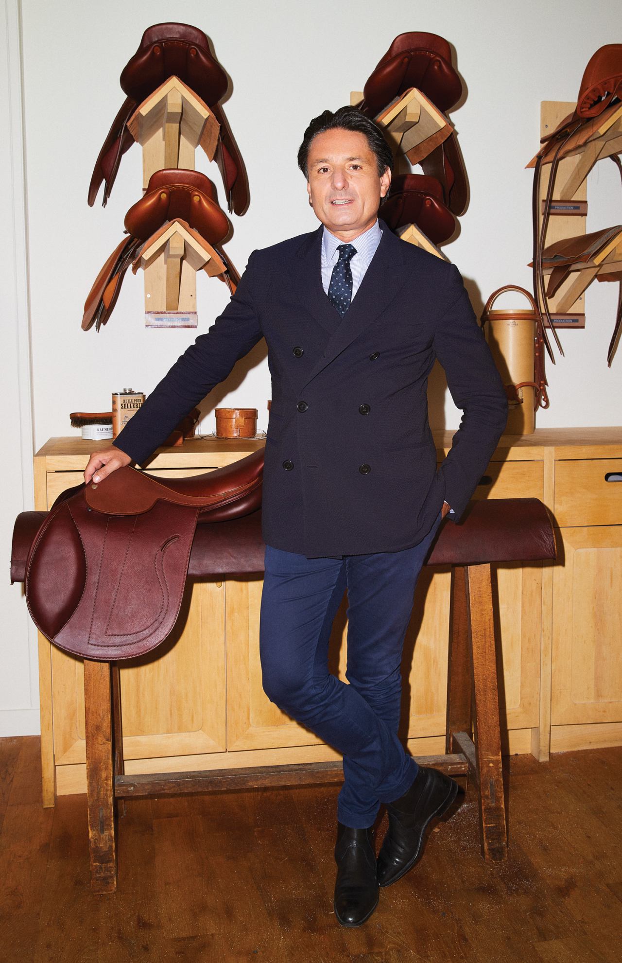 Axel Dumas 在 Hermès 巴黎旗舰店内