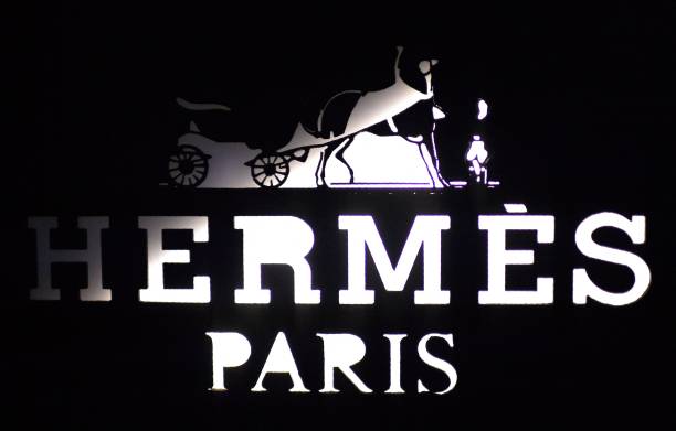 24 Faubourg Saint-Honore 街角的 Hermès 旗舰店外景