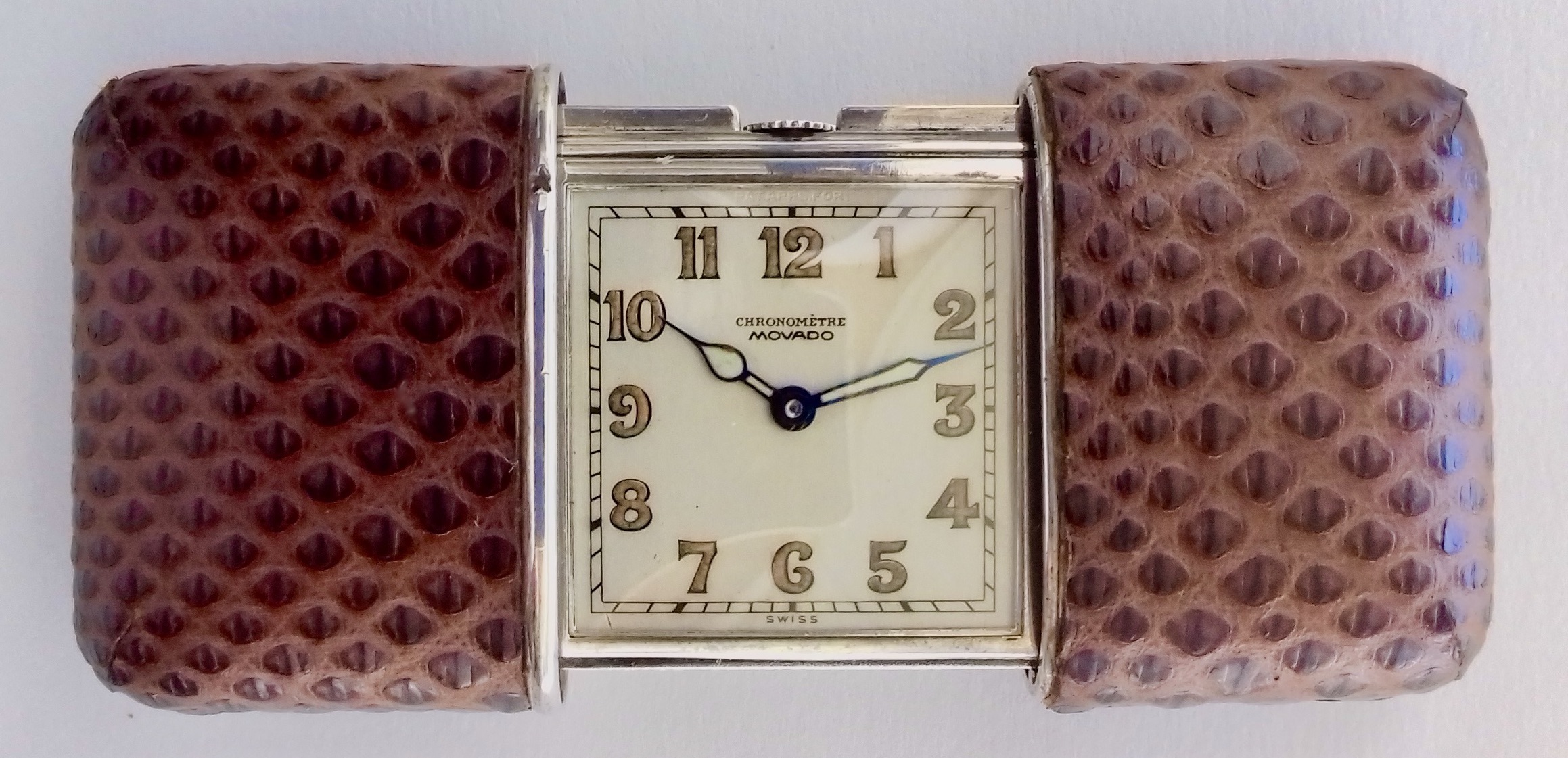 1928 年 Hermès-Movado 合作生产的 Ermeto 怀表