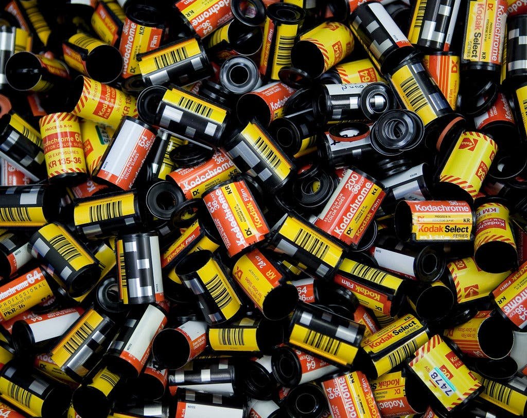 Dwayne's Photo 收到的最后一批 Kodachrome 胶卷堆