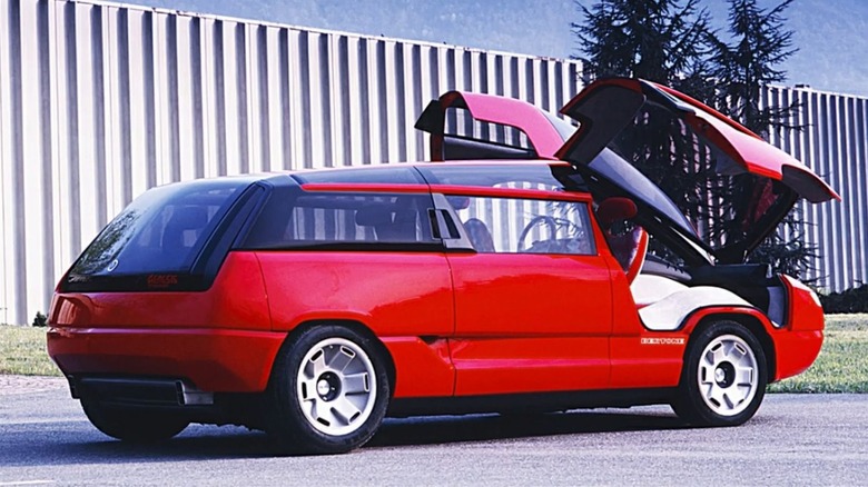 1988 Bertone Genesis V12 面包车概念，红色 monobox 造型