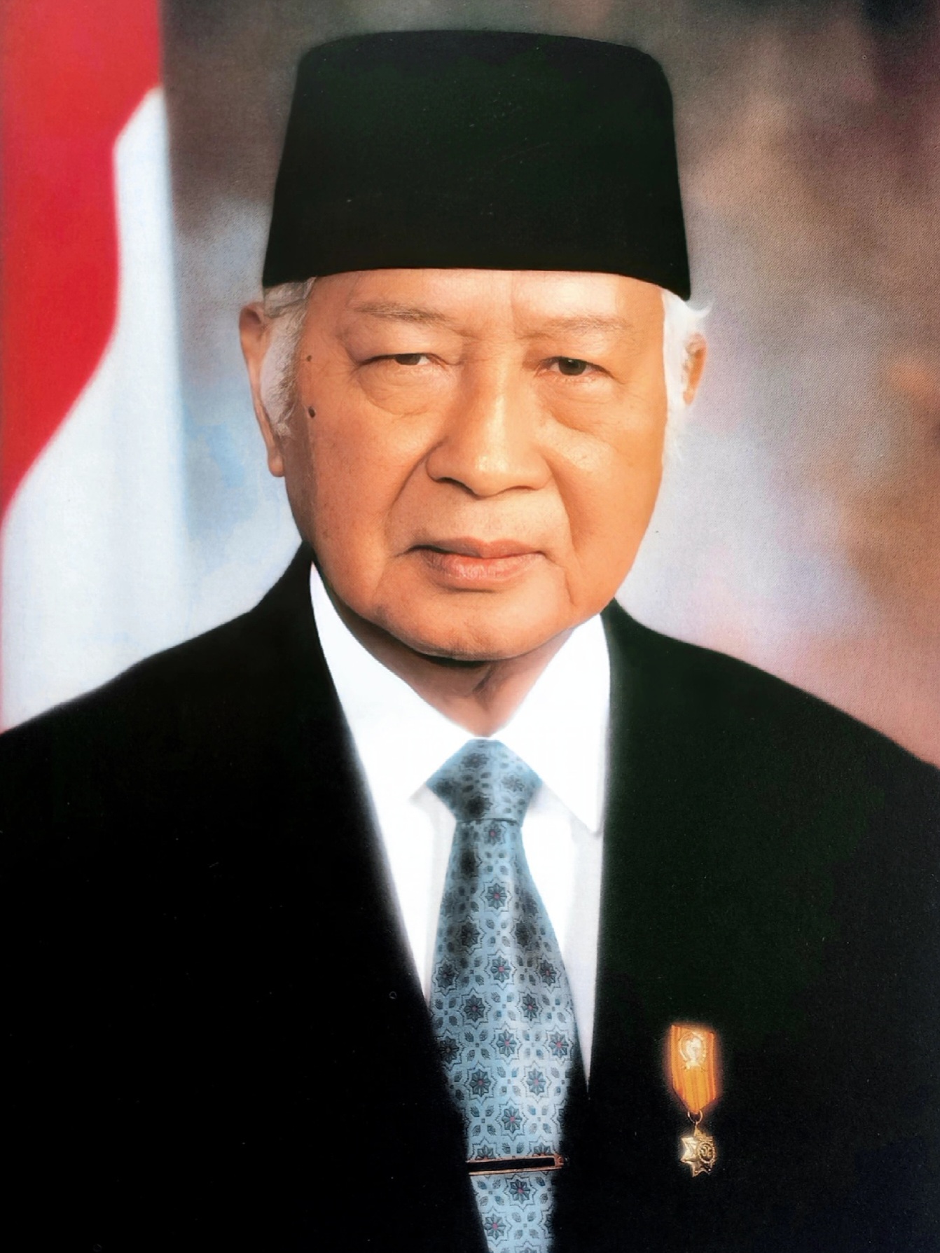 1998 年 Suharto 官方肖像，Megatech 背后的政治资本来源