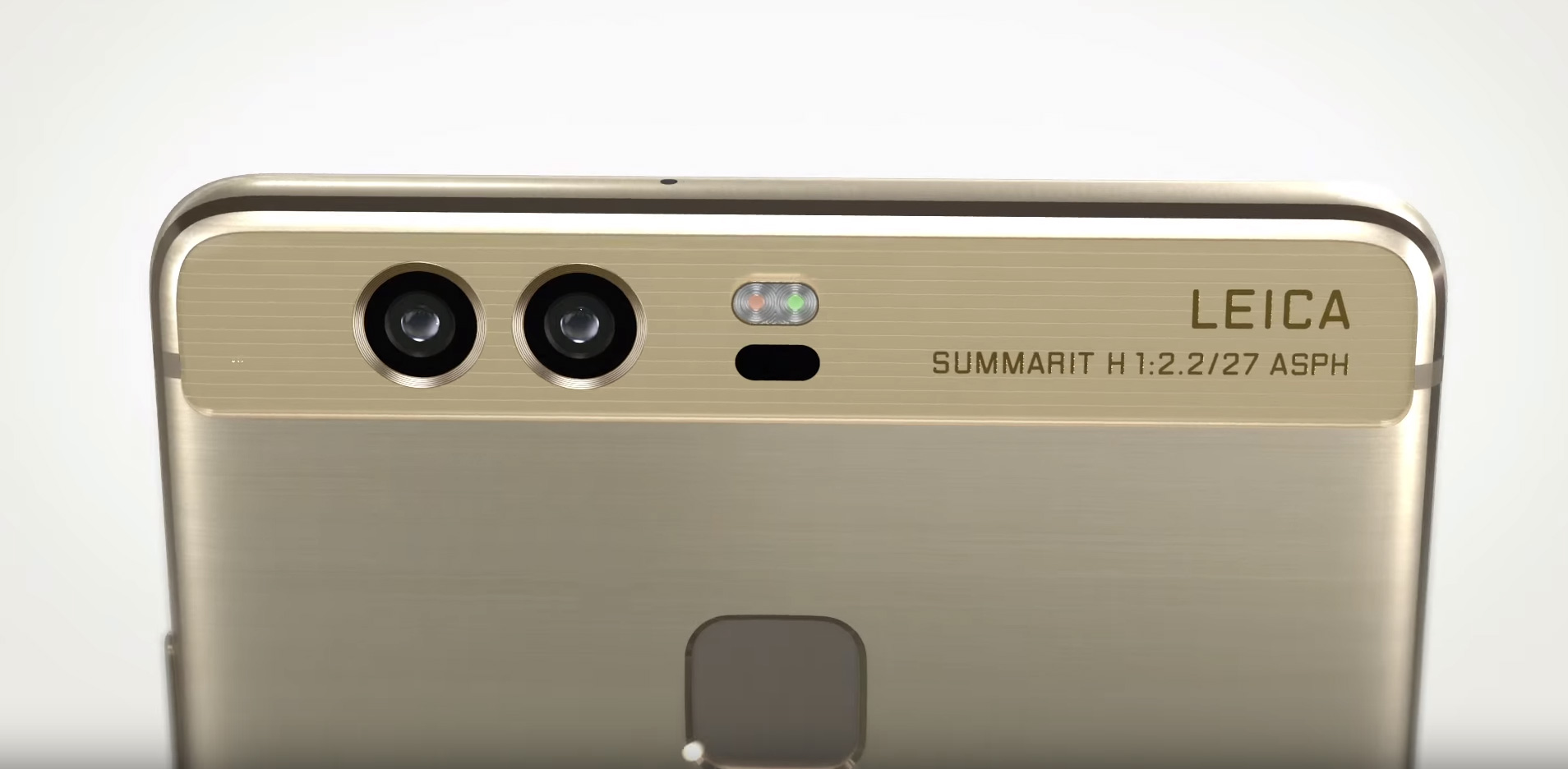 Huawei P9 背面，双 Leica 摄像头平行排列，镜头外圈刻有 SUMMARIT H 1:2.2/27 ASPH 字样