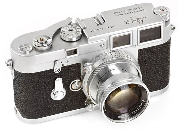 1:2 比例 Leica M3 模型，由 Stein 所在的制图部门制作，赠予参与项目的同事