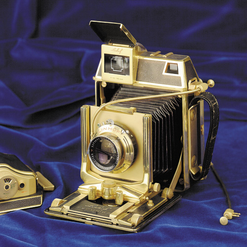 Goldene Technika 6x9，镀金机身的 Super Technika IV