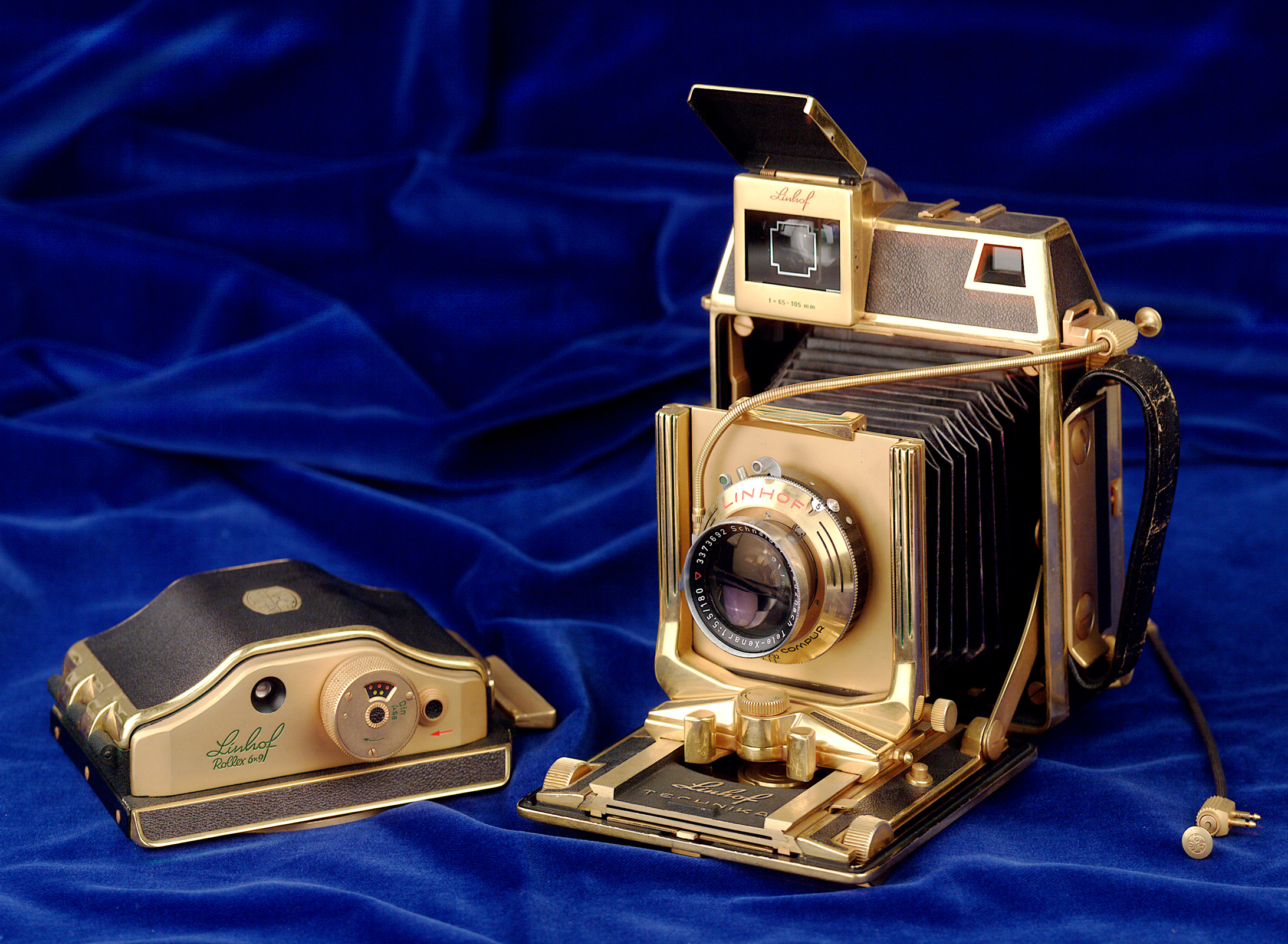 Leica M 系列限量版，与 Linhof 形成对照