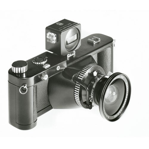 Linhof 1976 年推出的第一代 Technorama 617 全景相机，固定镜头、独立取景器