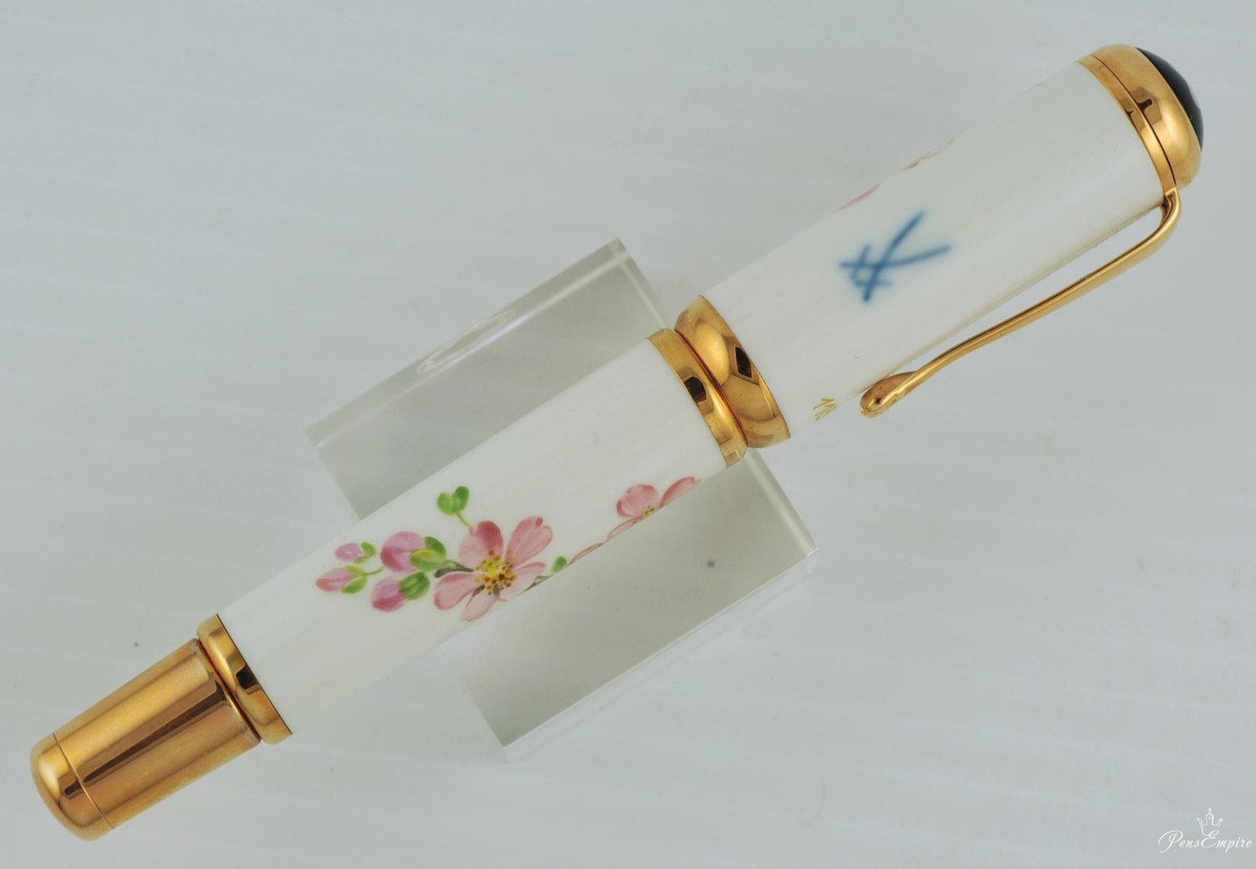 Montblanc Sakura 333 限量笔，2001 年，迈森瓷笔杆