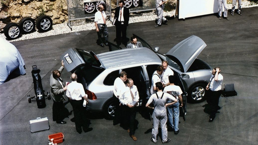 Project Colorado 早期阶段 Cayenne 原型车在 Weissach 开发中心