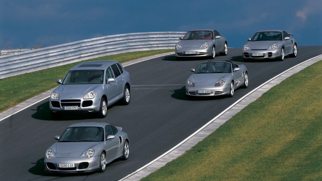 Cayenne、911、Boxster 三车并排，Porsche 从两个产品扩展到三个产品