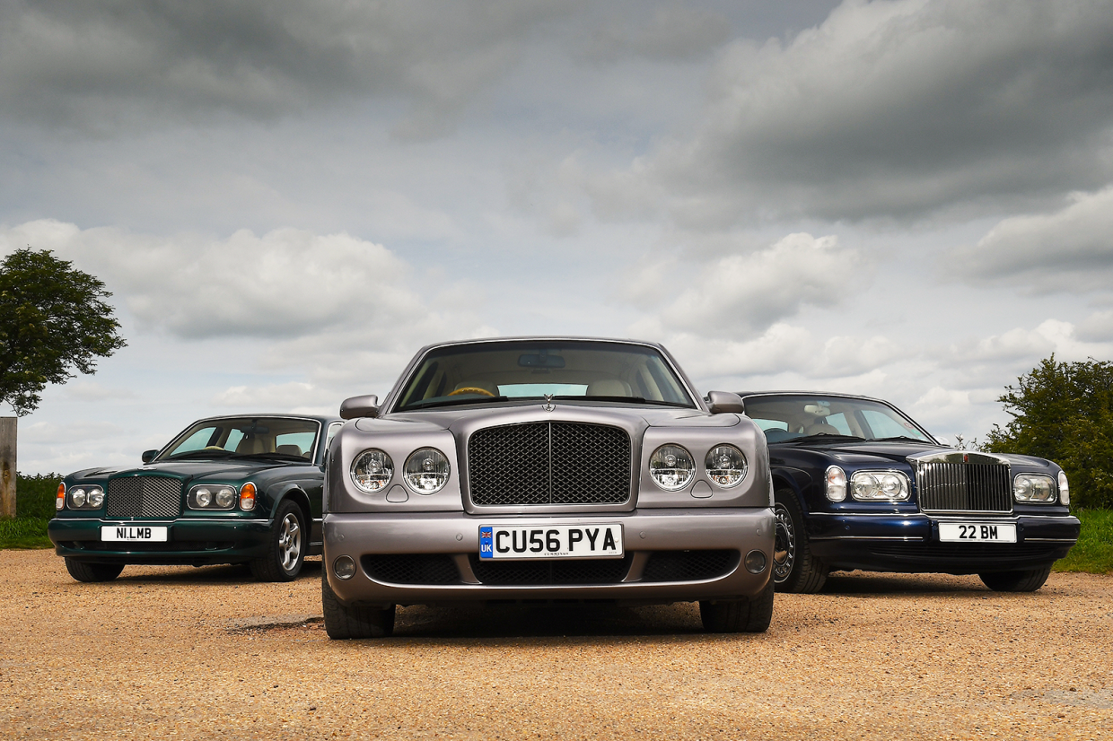 Bentley Arnage 与 Rolls-Royce Silver Seraph 并排对比