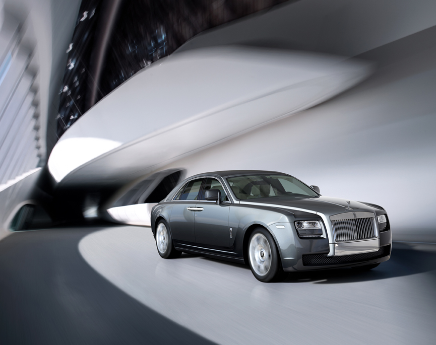 2009 年 Frankfurt 车展亮相的 Rolls-Royce Ghost