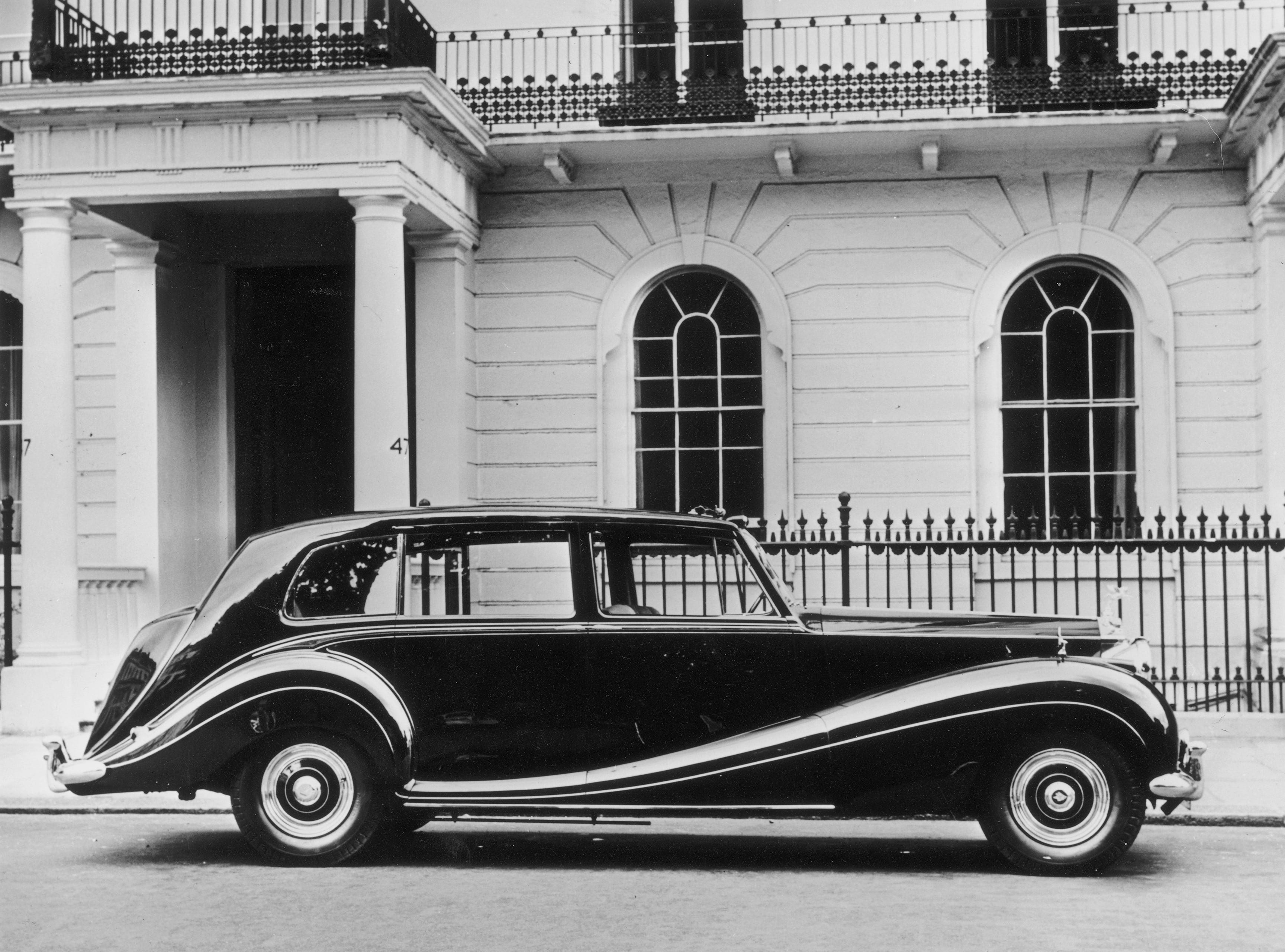Phantom IV，仅 18 台，只限王室和国家元首购买。伊丽莎白二世订了最早的一批